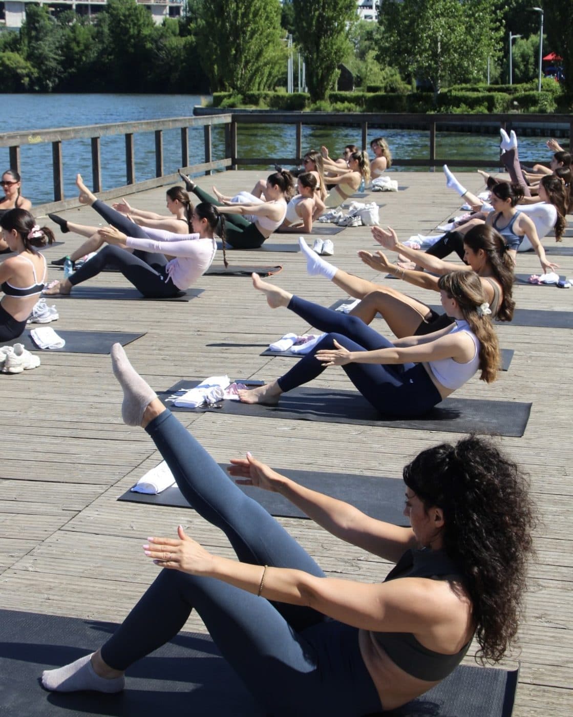 Pilates by the lake: fotografie 1 din atmosfera evenimentului