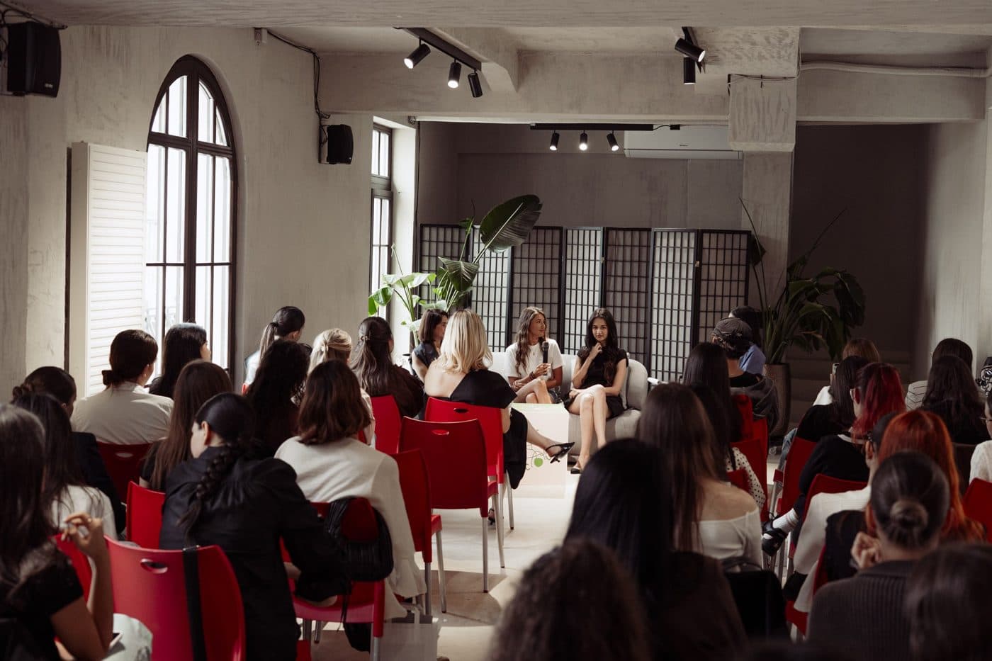Women in Charge: fotografie 1 din atmosfera evenimentului